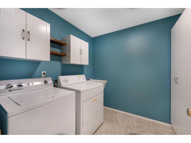 15486 Sw 144TH Ter, Portland, OR 97224