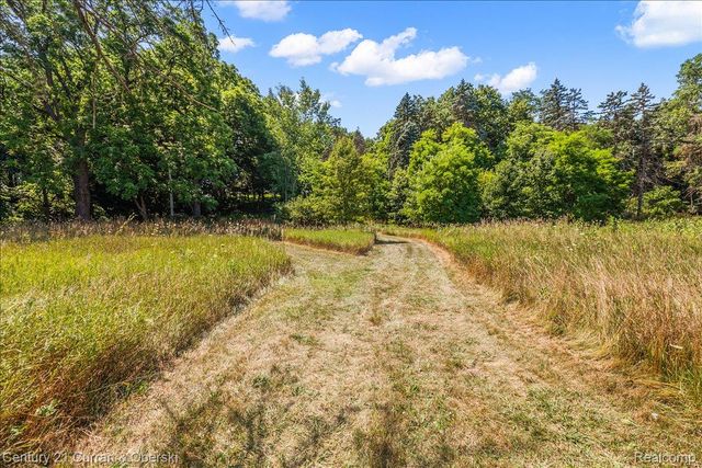 2770 Bogie Lake Road, White Lake Charter Township, MI 48386