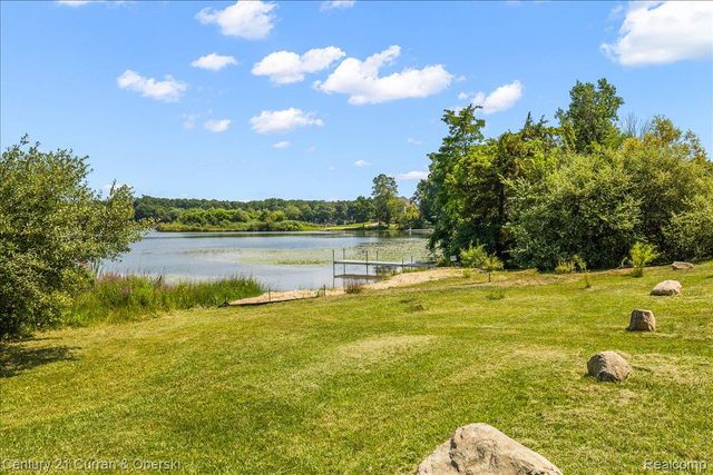 2770 Bogie Lake Road, White Lake Charter Township, MI 48386