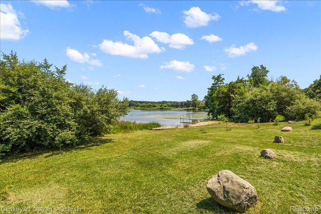 2770 Bogie Lake Road, White Lake Charter Township, MI 48386