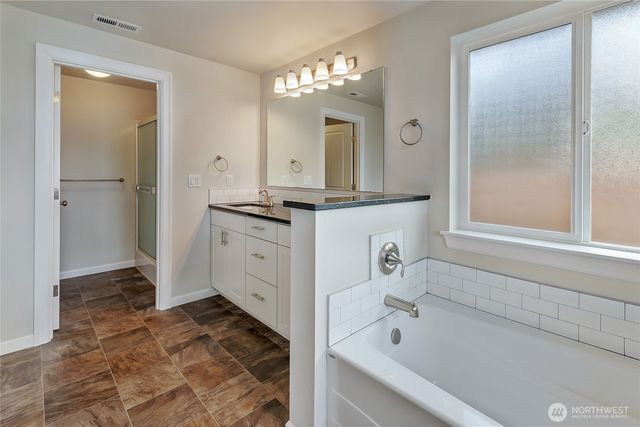 3735 37th Avenue Ct E, Tacoma, WA 98406