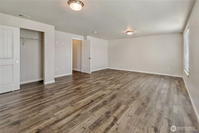 3735 37th Avenue Ct E, Tacoma, WA 98406