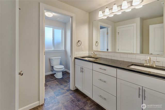 3735 37th Avenue Ct E, Tacoma, WA 98406