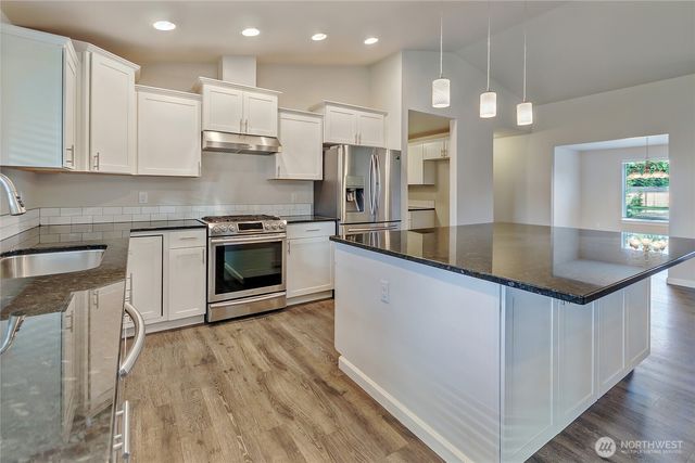 3735 37th Avenue Ct E, Tacoma, WA 98406