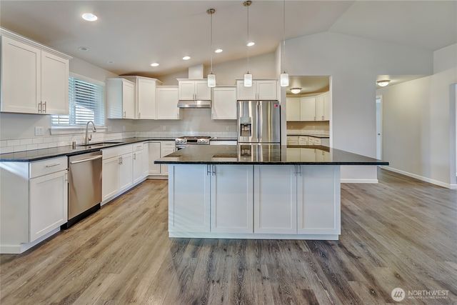 3735 37th Avenue Ct E, Tacoma, WA 98406