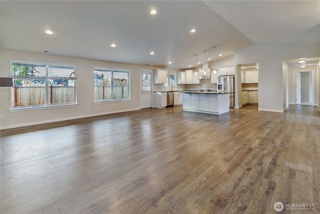 3735 37th Avenue Ct E, Tacoma, WA 98406