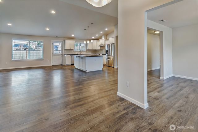 3735 37th Avenue Ct E, Tacoma, WA 98406