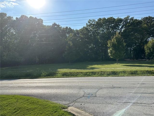 105 NW Erika Court, Bentonville, AR 72712