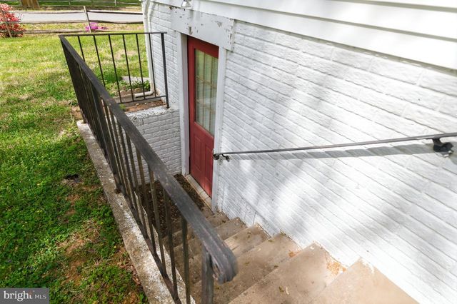 57 BRIARWOOD DR, Fredericksburg, VA 22405