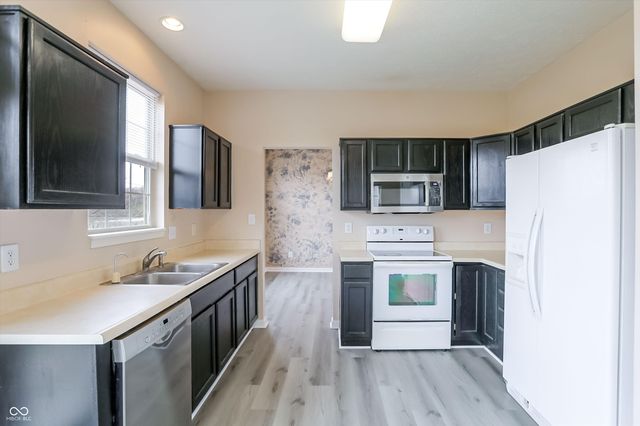 10611 Eric Court, Fishers, IN 46037