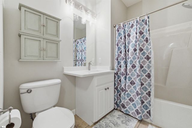 201 Bomber Court Unit B, Ninety Six, SC 29666