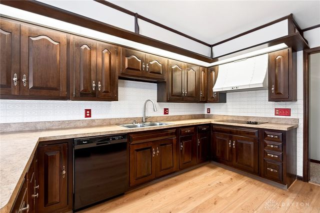 256 E Rahn Road, Dayton, OH 45429