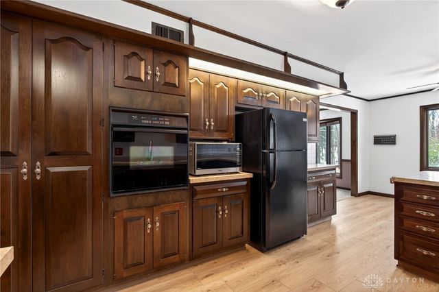 256 E Rahn Road, Dayton, OH 45429