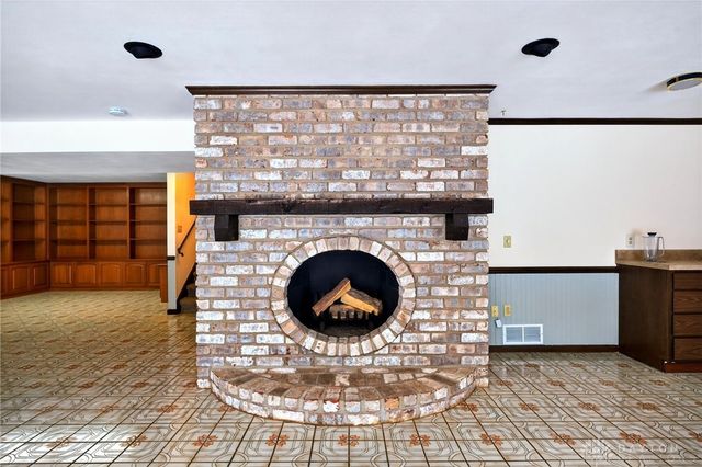 256 E Rahn Road, Dayton, OH 45429