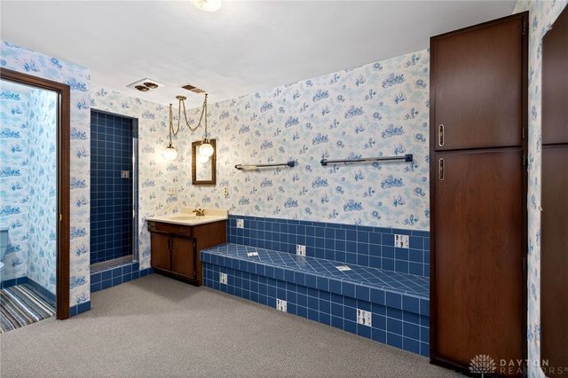 256 E Rahn Road, Dayton, OH 45429