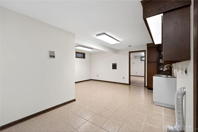 256 E Rahn Road, Dayton, OH 45429