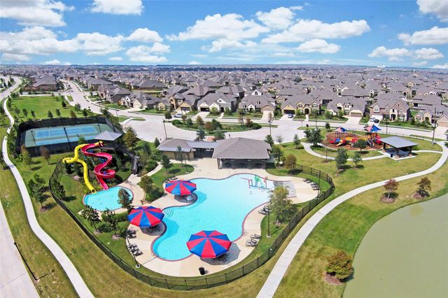 5202 Red Oak Valley Drive, Katy, TX 77494