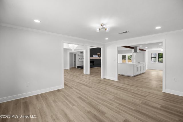 143 Rolling Meadows Drive, Jackson, MS 39211