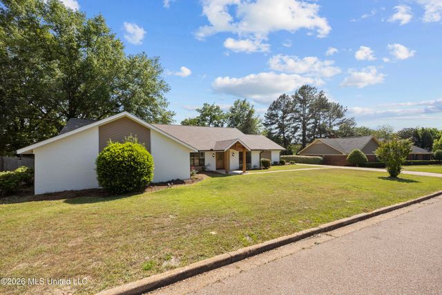 143 Rolling Meadows Drive, Jackson, MS 39211