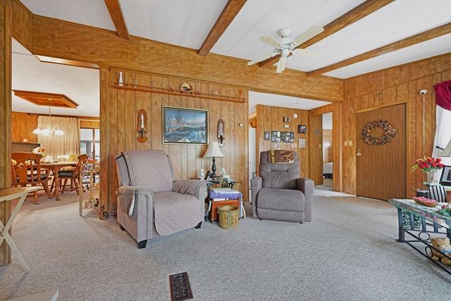 29 Pipers Way, Carver, MA 02330