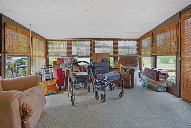 29 Pipers Way, Carver, MA 02330