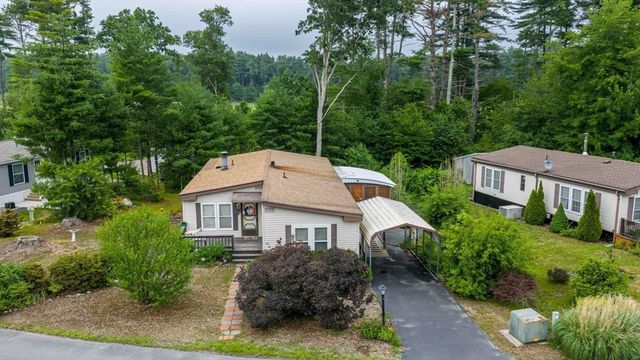 29 Pipers Way, Carver, MA 02330