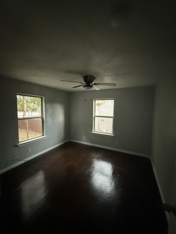 2437 Stovall Drive, Dallas, TX 75216