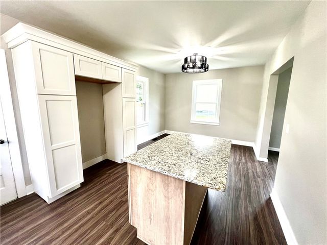 307 W Wabash Ave, New Castle, PA 16102