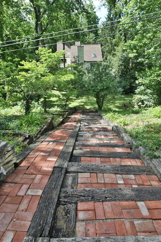 1332 Brookridge Drive, Columbus, OH 43235