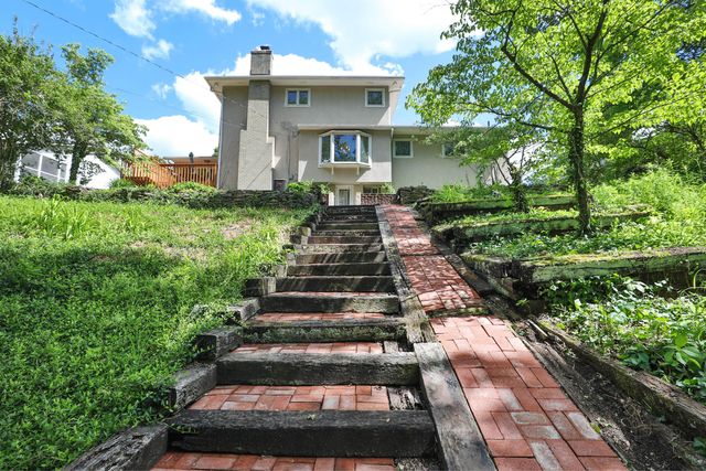 1332 Brookridge Drive, Columbus, OH 43235