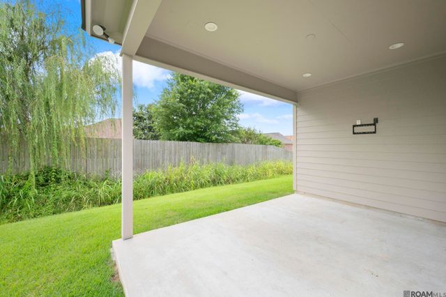 3703 Sandbar Dr, Addis, LA 70710