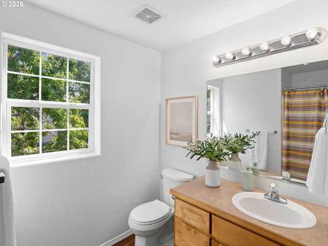 7083 Sw 196TH Ter, Beaverton, OR 97007