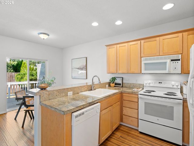 7083 Sw 196TH Ter, Beaverton, OR 97007