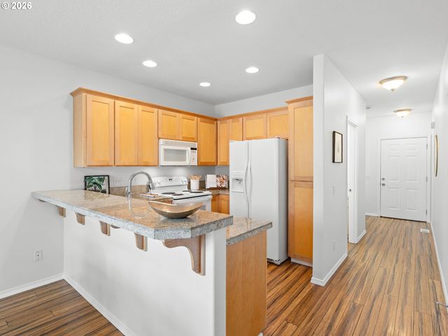 7083 Sw 196TH Ter, Beaverton, OR 97007