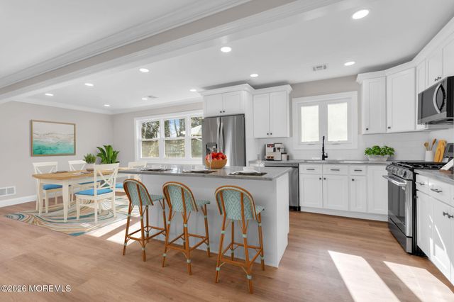 10 Arnold Street, Brick, NJ 08724