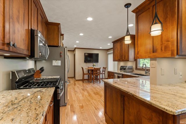 50886 Lincolnshire Trail, Granger, IN 46530