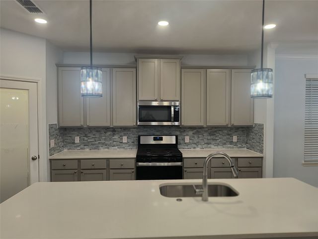 4128 Down Rush Drive, Royse City, TX 75189