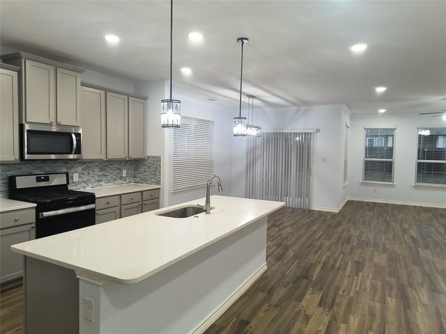 4128 Down Rush Drive, Royse City, TX 75189