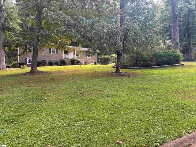 100 Laconia Drive, Travelers Rest, SC 29690