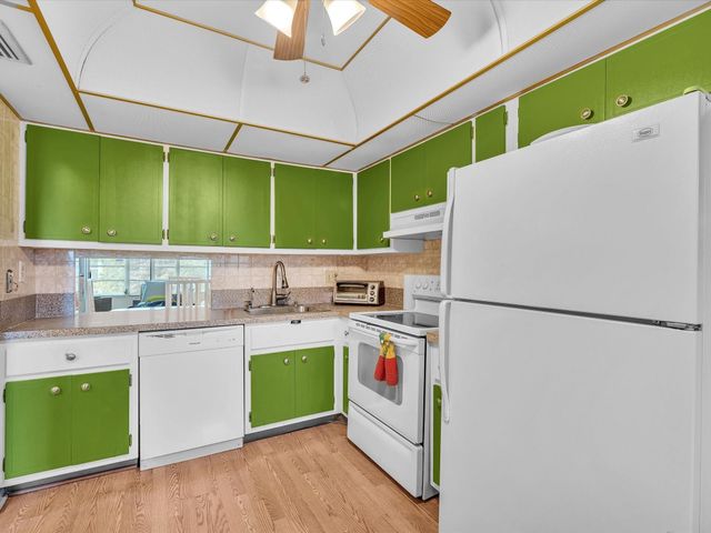 2881 NW 47th Terrace 209, Lauderdale Lakes, FL 33313