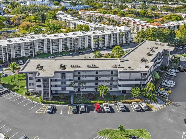 2881 NW 47th Terrace 209, Lauderdale Lakes, FL 33313