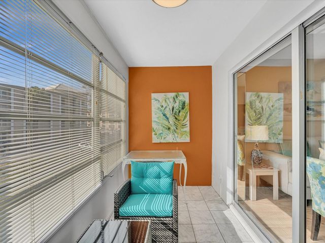 2881 NW 47th Terrace 209, Lauderdale Lakes, FL 33313