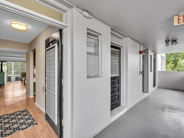 2881 NW 47th Terrace 209, Lauderdale Lakes, FL 33313