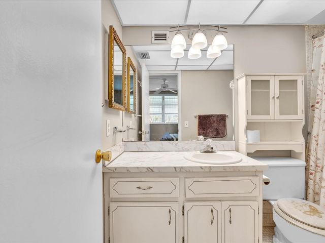 2881 NW 47th Terrace 209, Lauderdale Lakes, FL 33313