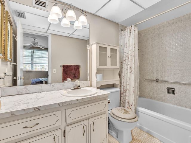 2881 NW 47th Terrace 209, Lauderdale Lakes, FL 33313