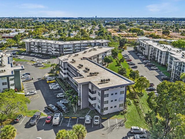 2881 NW 47th Terrace 209, Lauderdale Lakes, FL 33313