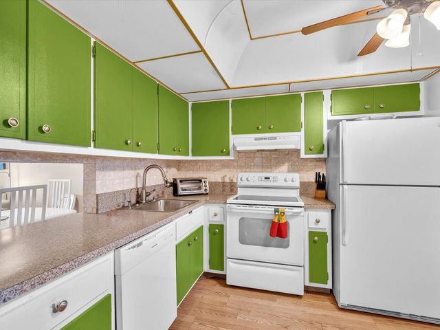 2881 NW 47th Terrace 209, Lauderdale Lakes, FL 33313