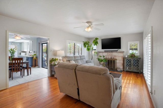 333 Hawthorne Street, Salinas, CA 93901