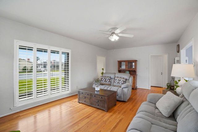 333 Hawthorne Street, Salinas, CA 93901