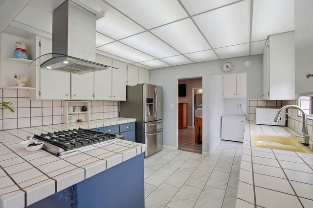 333 Hawthorne Street, Salinas, CA 93901